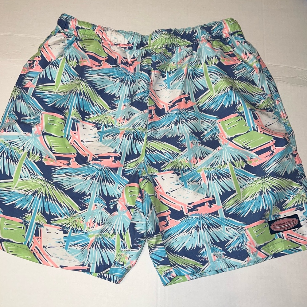 Vineyard vines swim